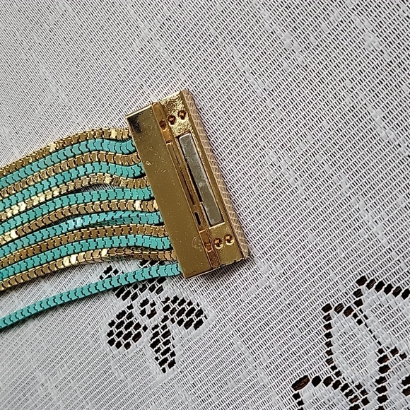 Plunder Gold and Turqoise Tone 12 Strand Magnetic Closure Bracelet - Picture 5 of 7